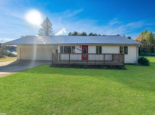 7464 Irish Rd, Millington, MI 48746