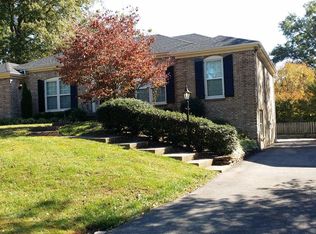 11108 Kilrenny Ct, Douglass Hills, KY 40243