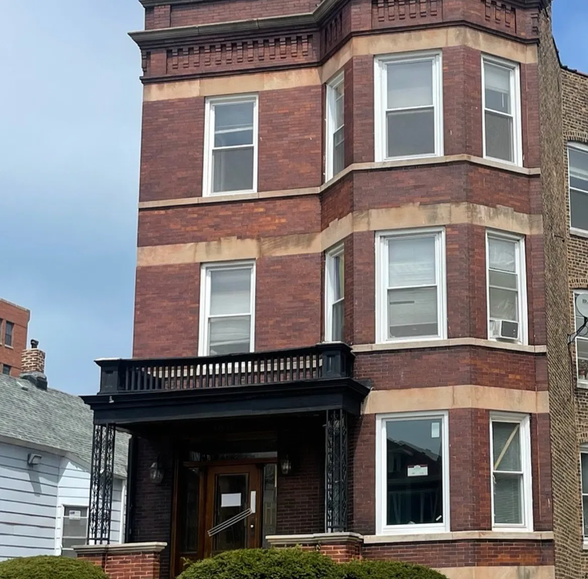 7817 S South Shore Dr — Photo 1