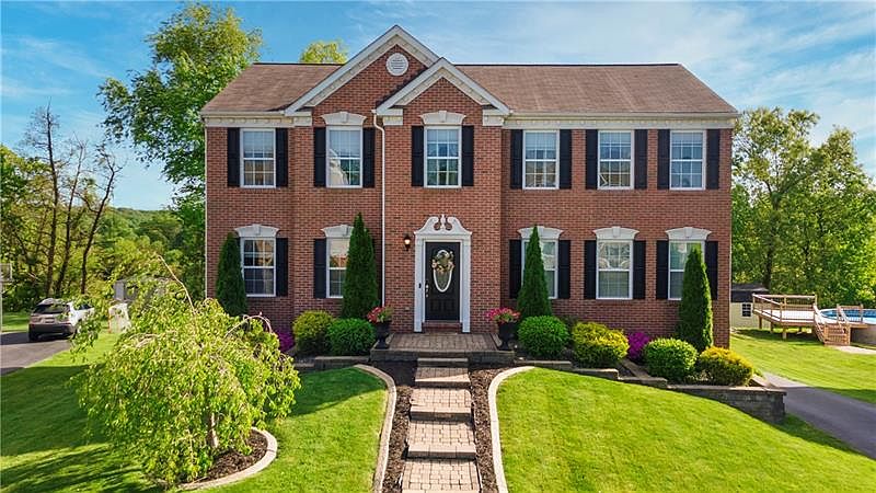 1st image of 1040 Sweet Brier Dr