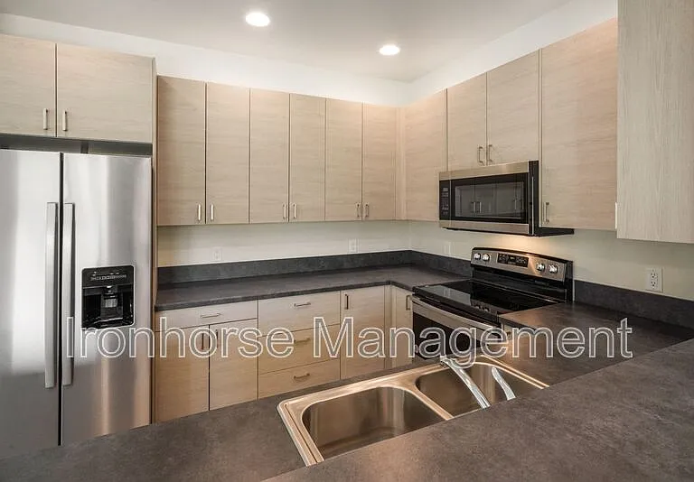 2954 W Babcock St #B — Photo 14