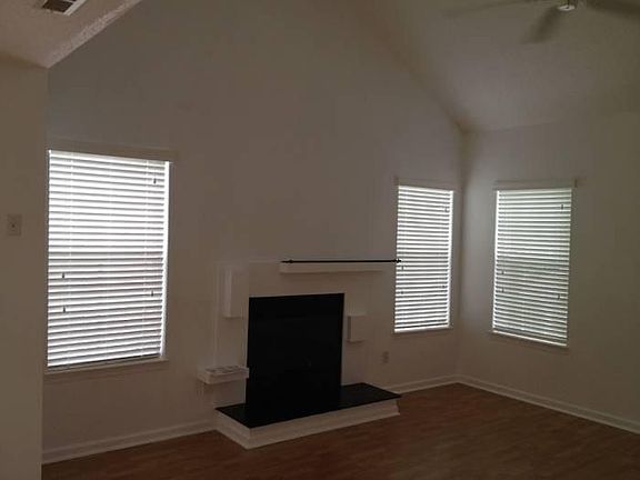 5th image of 5089 Heathglen Cir