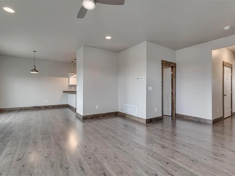 1792 Buckrake Ave — Photo 10