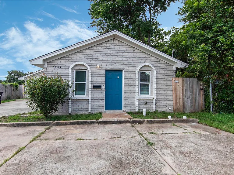 3621 Mainer St #C — Photo 1