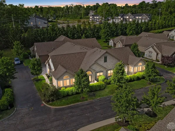 2419 Locust Hill Blvd, Dayton, OH 45431