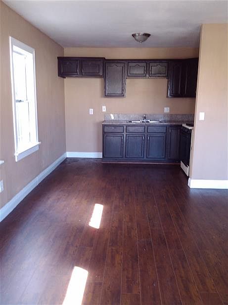 1st image of 1932 W 25th St APT 6