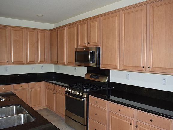 5th image of 378 W Abbey Ln