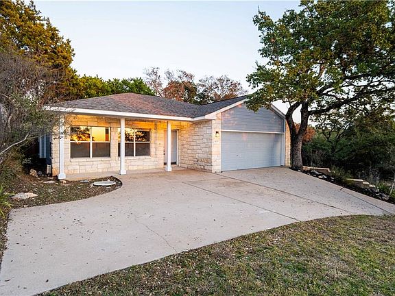 3rd image of 3905 Clay Ln