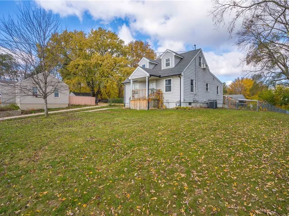 2958 E Euclid Ave, Des Moines, IA 50317