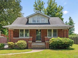 40 Maple Dr, Belleville, IL 62220