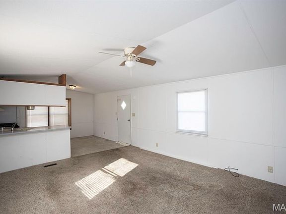 3rd image of 115 Foxworth Ave