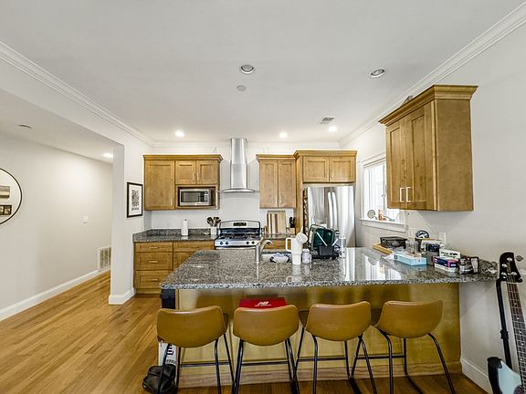 3rd image of 123 Webster Ave #1