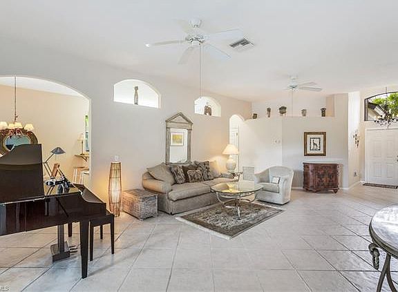 4th image of 12824 Maiden Cane Ln