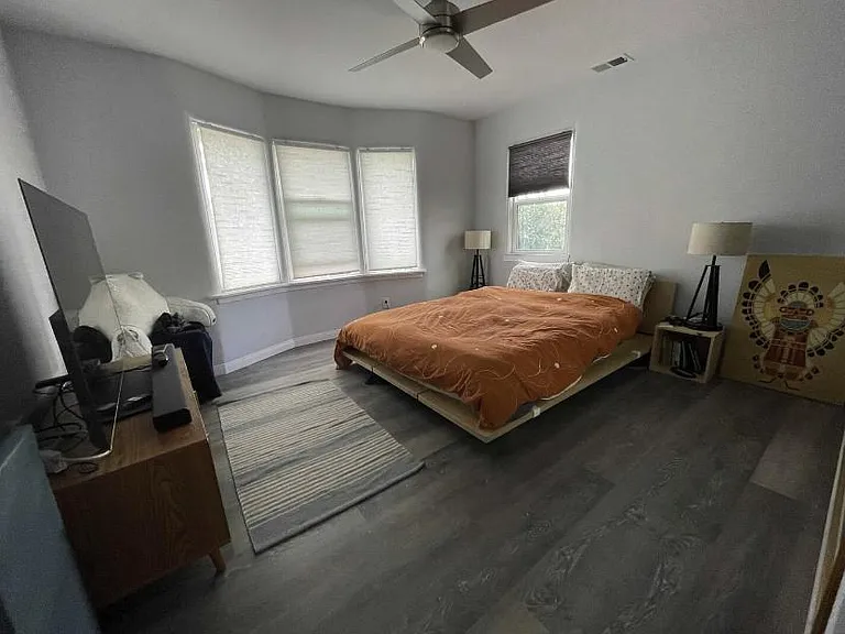 222 Roswell Ave #A — Photo 10
