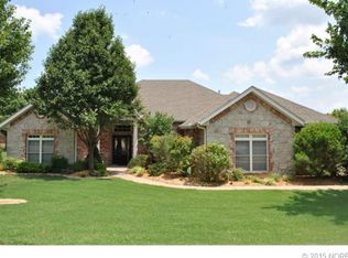 2616 Huntington Dr, Bartlesville, OK 74006