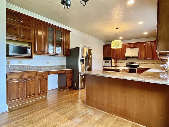 5th image of 14201 Mill Creek Dr