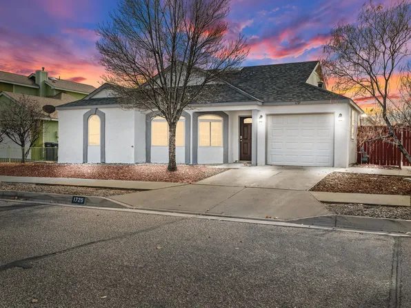 1725 Strawberry Dr NE, Rio Rancho, NM 87144
