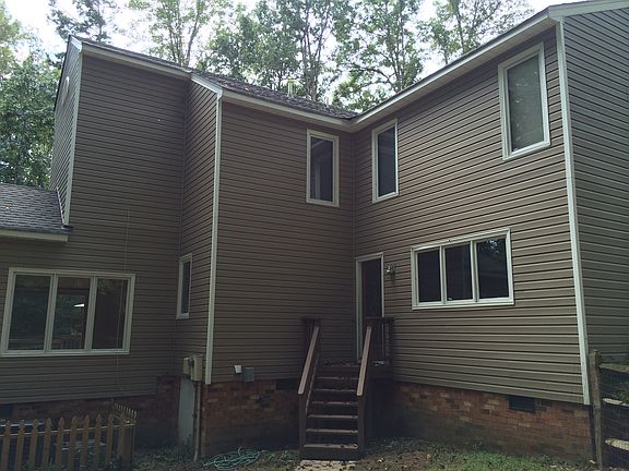 2nd image of 8100 Buford Oaks Dr