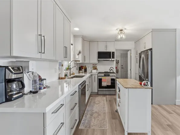 1955 Caldwell Rd, Sooke, BC V9Z 0P6