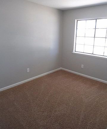 4th image of 21251 Lipian Ct