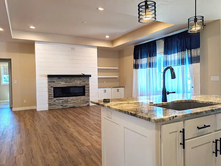 N8739 Connor Cir — Photo 25