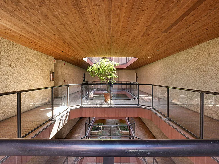 1230 E Ocean Blvd #601 — Photo 47