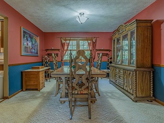 5th image of 2914 Creekside Ct