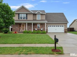 1717 Cuddy Dr, Chatham, IL 62629