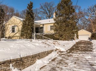 6111 Woodland Rd, Des Moines, IA 50312