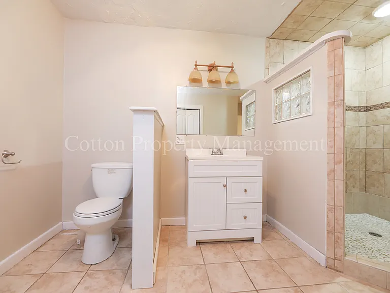 522 N 25th St — Photo 18