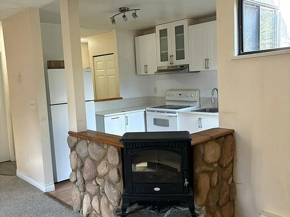 3rd image of 9131 Capella Dr #13