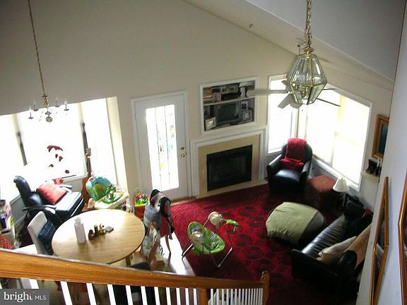 4th image of 1321 N Adams Ct APT 406