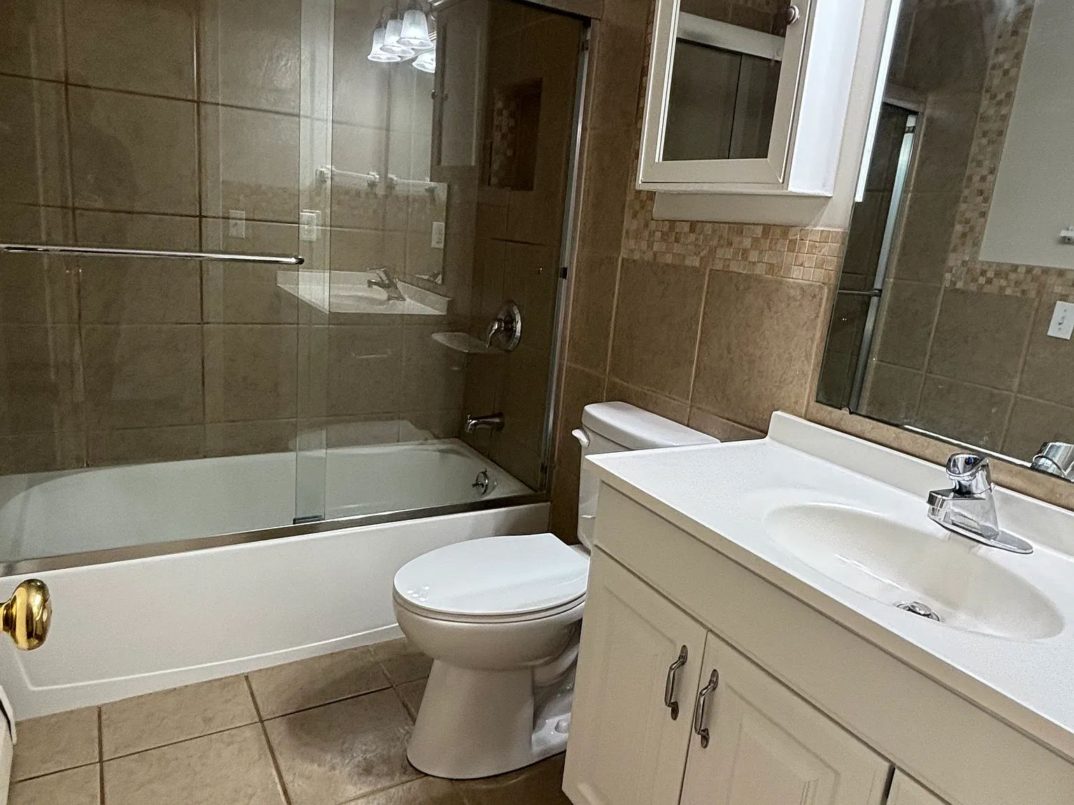 2 bed, 1100 sqft, $1,500 — Photo 1