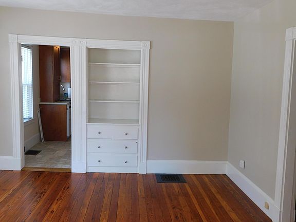 5th image of 49 Nichols St