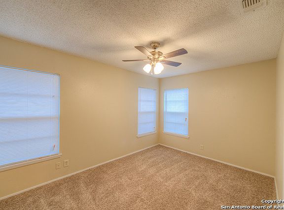 5th image of 78 Wayside Dr