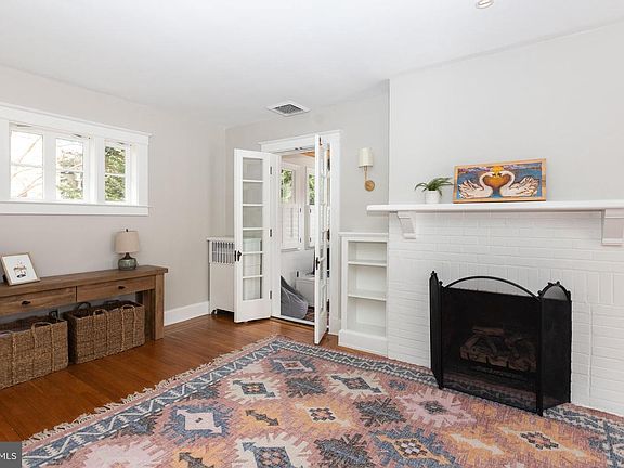 4th image of 501 Stoneleigh Rd