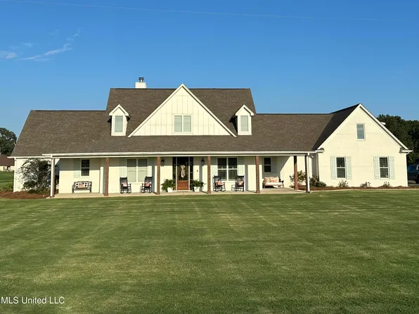 3088 Fogg Rd S, Hernando, MS 38632
