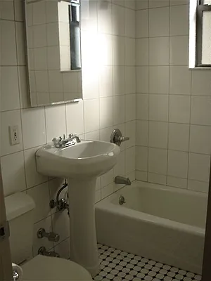 Rented by Aidonis Realty | media 4