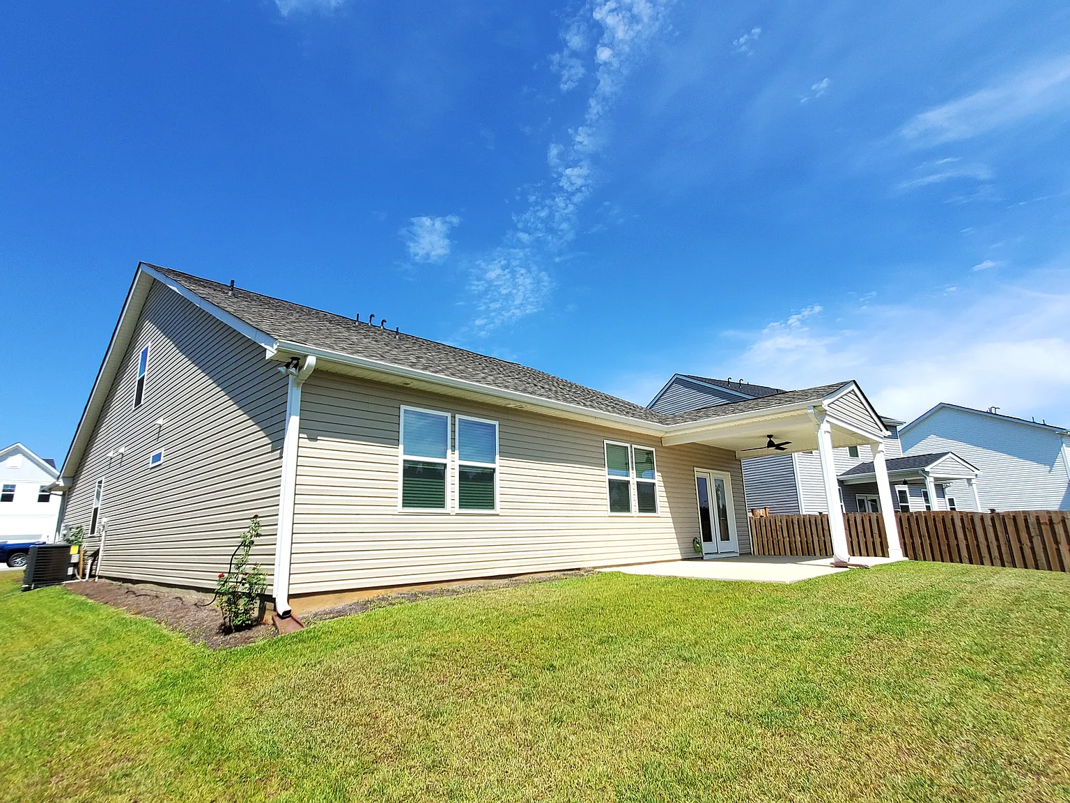4 bed, 2653 sqft, $2,800 — Photo 4