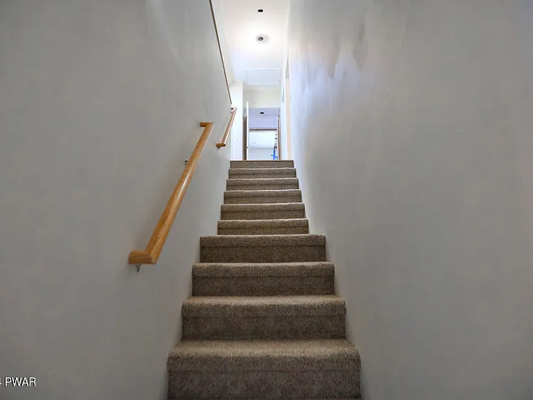 110 Stallion Dr — Photo 175