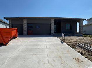 6219 N 209th St, Elkhorn, NE 68022