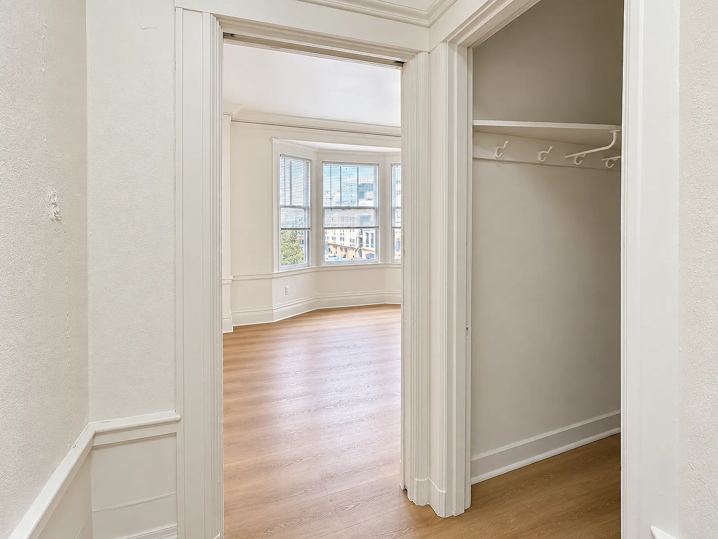 Studio, 330 sqft, $2,895 — Photo 4