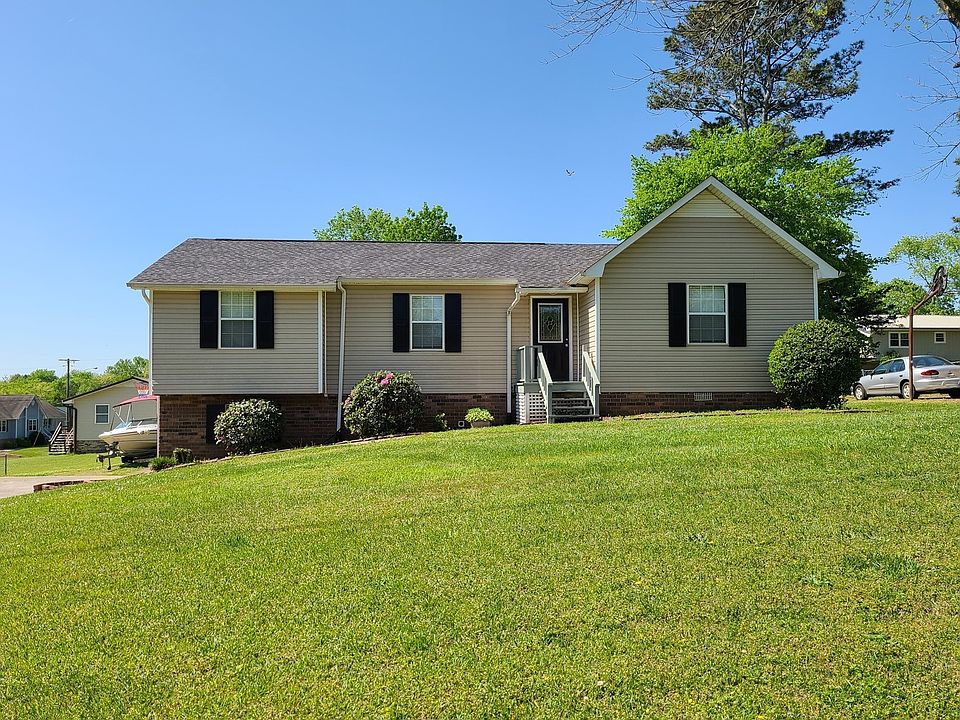 1st image of 154 Leaf Dr NW