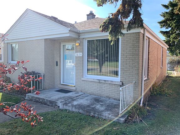 2nd image of 1614 N 14th Ave