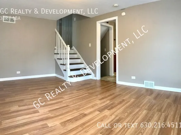 9832 S Oglesby Ave, Chicago, IL 60617
