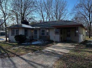 317 S 6th St, Clinton, MO 64735