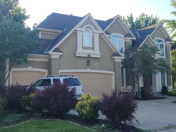 3rd image of 4401 NE Hideaway Dr