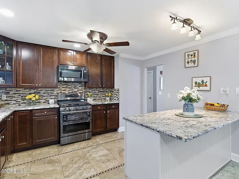 15 Bristlecone Dr — Photo 15