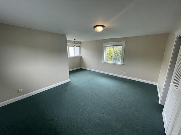 5th image of 244 Greenway Dr #B