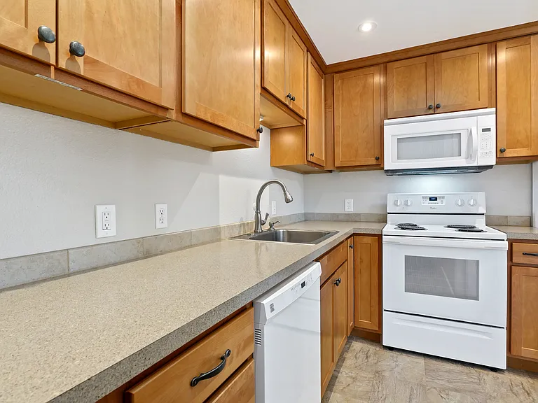 418 Stow Ave S #3 — Photo 10